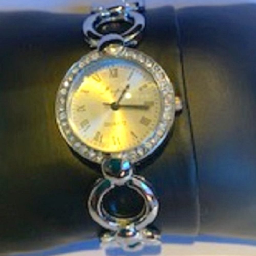 Vintage Lupai Swarovski Crystal Stainless Steel Bracelet Watch Analog Quartz